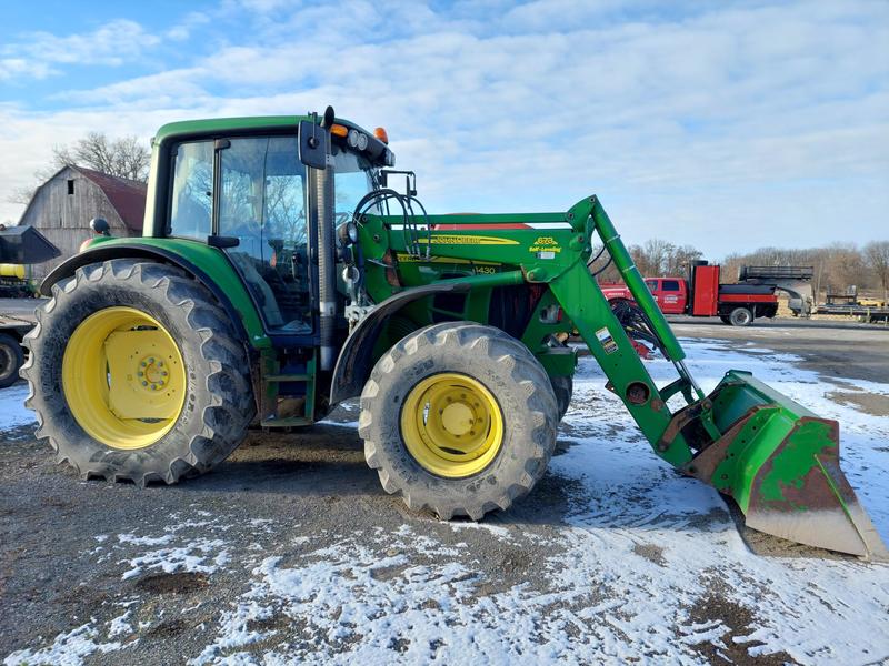 John Deere 6430